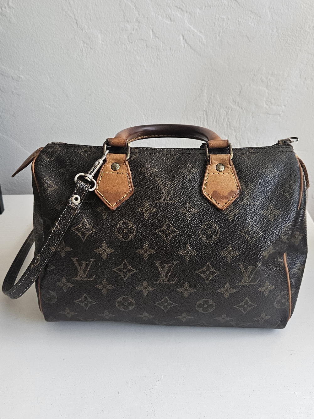 Louis Vuitton Monogram Speedy 25 Satchel in Brown - Picture 2 of 10